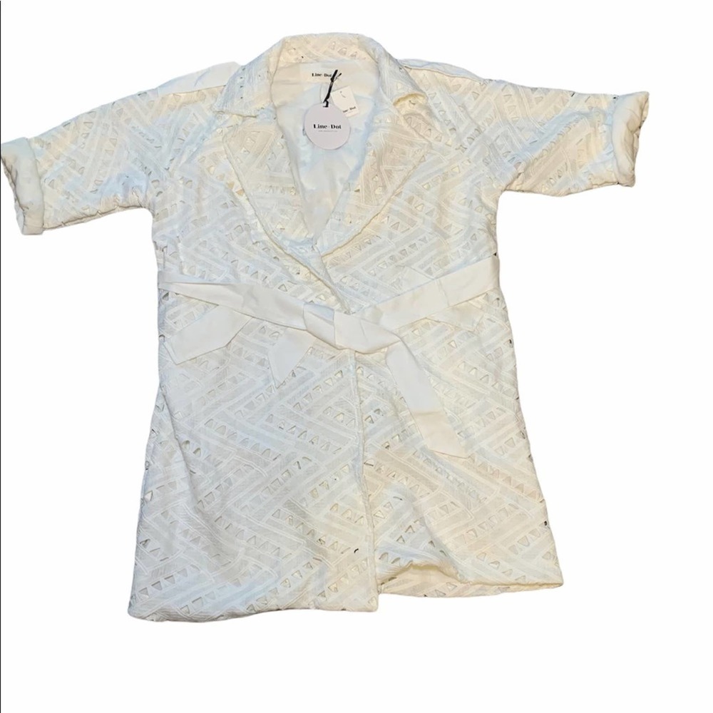 Line & DOT White Eyelet Light weight Coat Size L